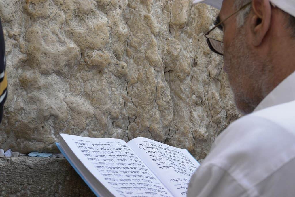 איש מתפלל 